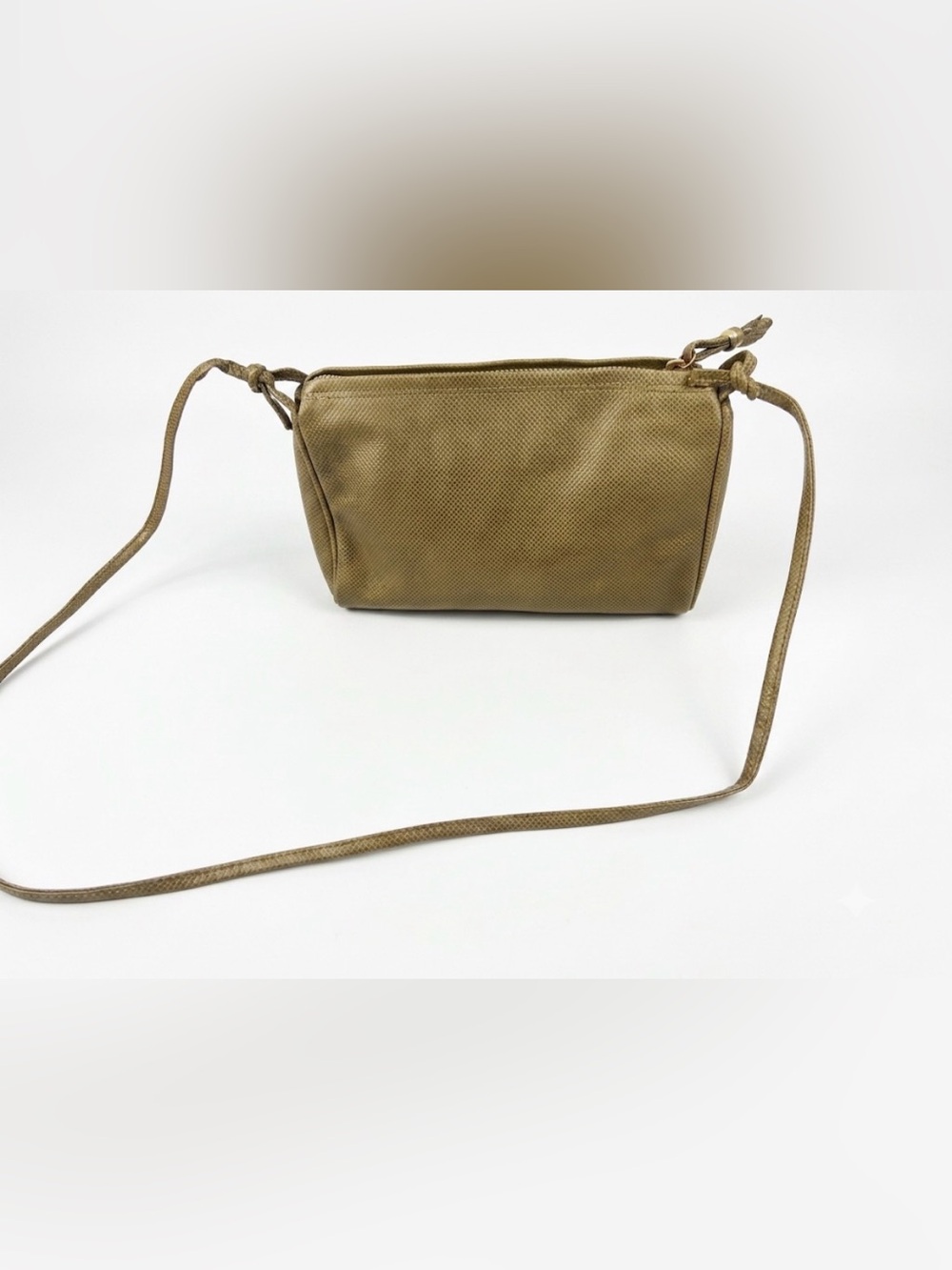 Authentic Vintage 80’s/90’s Bottega Veneta mini crossbody/shoulder bag Olive